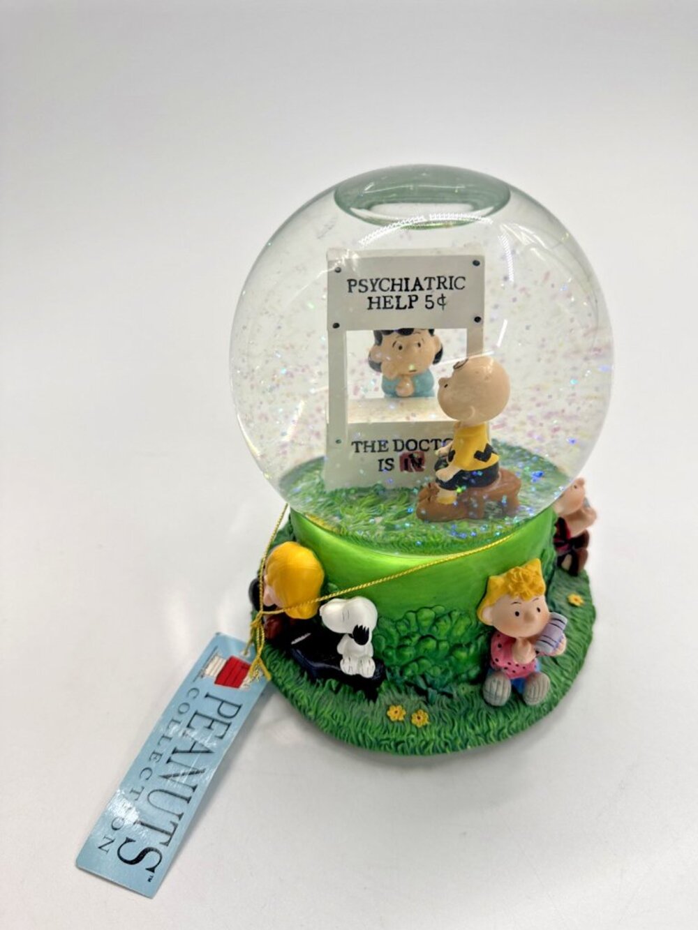 Vintage Westland Peanuts The Doctor is in Musical Snow Globe Charlie Brown w/Tag